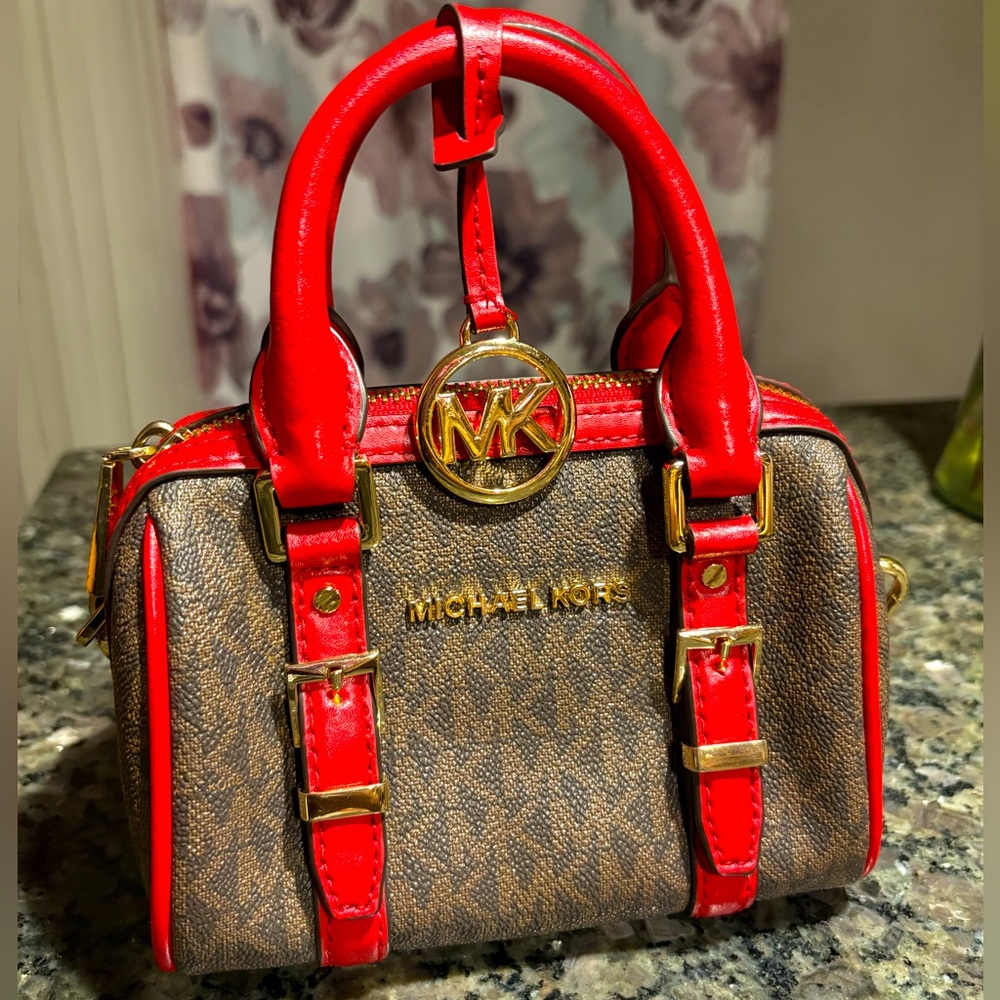 Classic BedFord Legacy Duffle Crossbody❤️